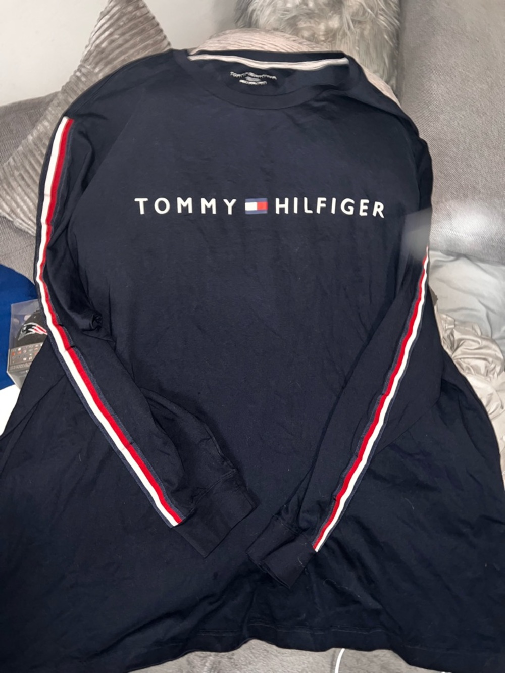 Tommy Hilfiger $20.00 5XL Long Sleeve Logo Tee Red & White Sleeve Stripes